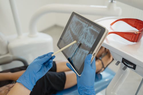 Ways to Manage Some of the Dental Emergencies